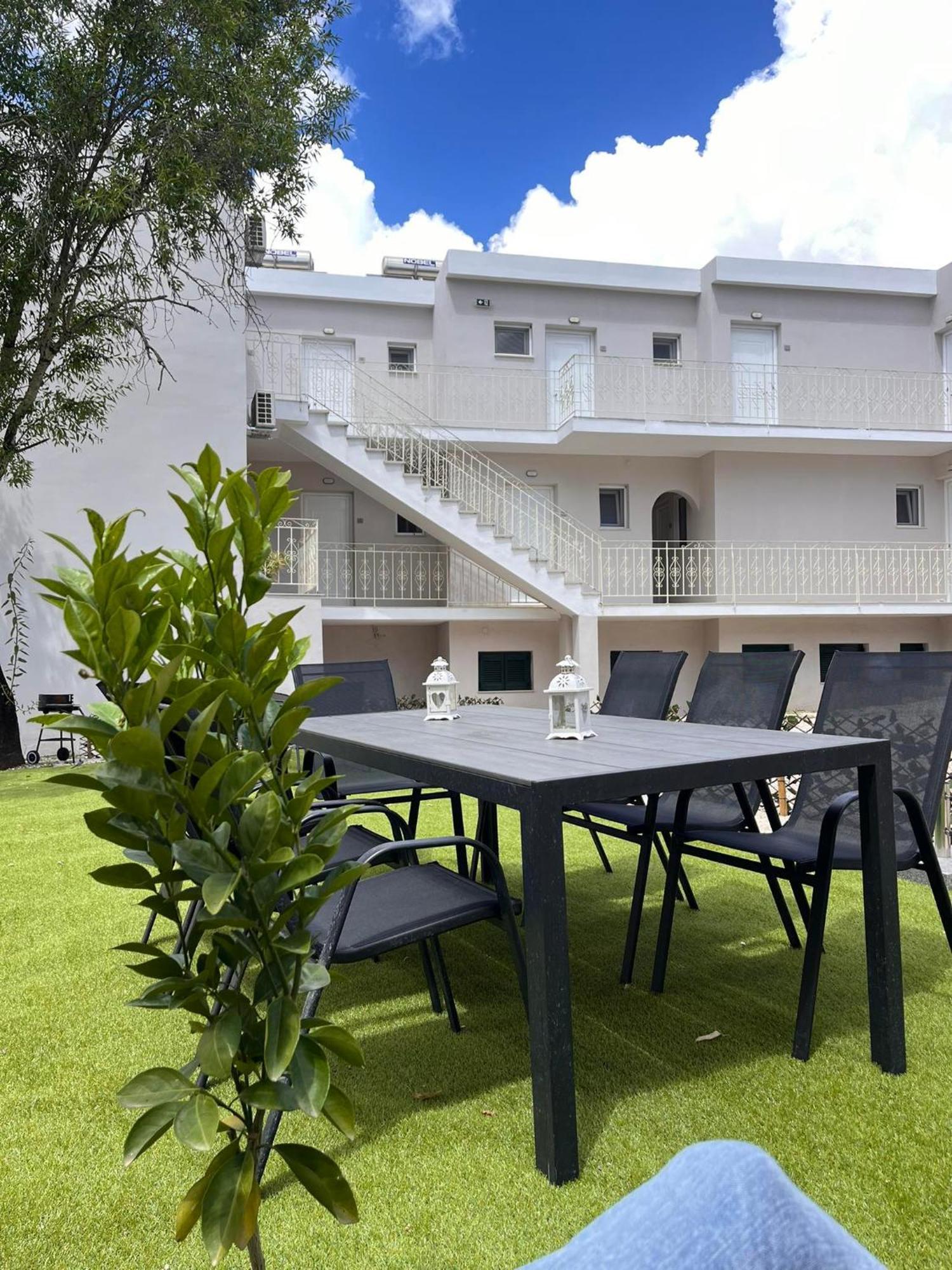Nisea Apartments イプソス エクステリア 写真